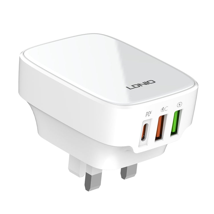 LDNIO Q334 32W Type-C + Dual USB Port Charger with 1m USB-C / Type-C to USB-C / Type-C Data Cable, Plug Type:UK Plug(White) - free shipping - PMC Jewellery - Order now!